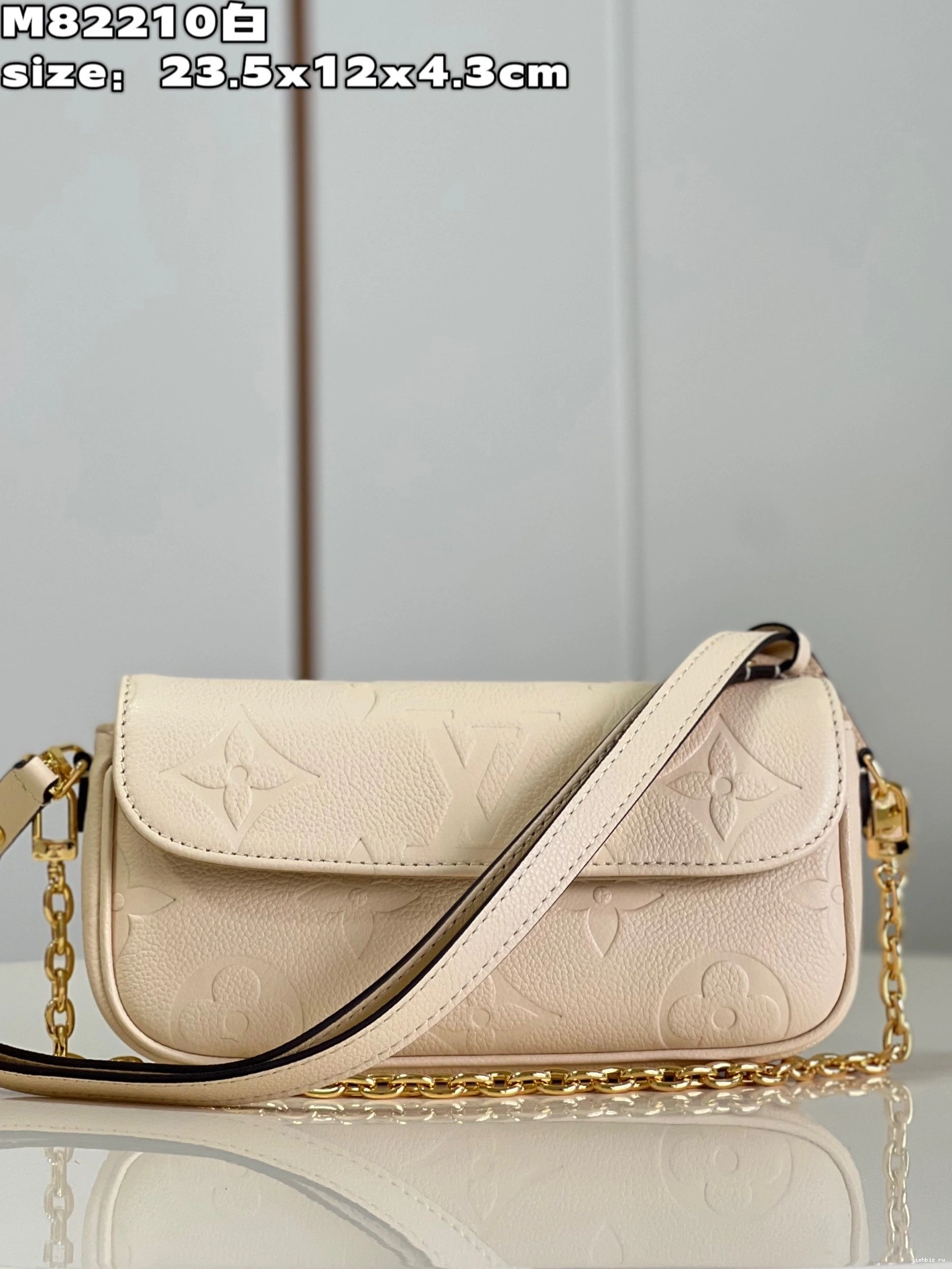 WIS LOUIS on Chain Wallet Ivy VUITTON 0909